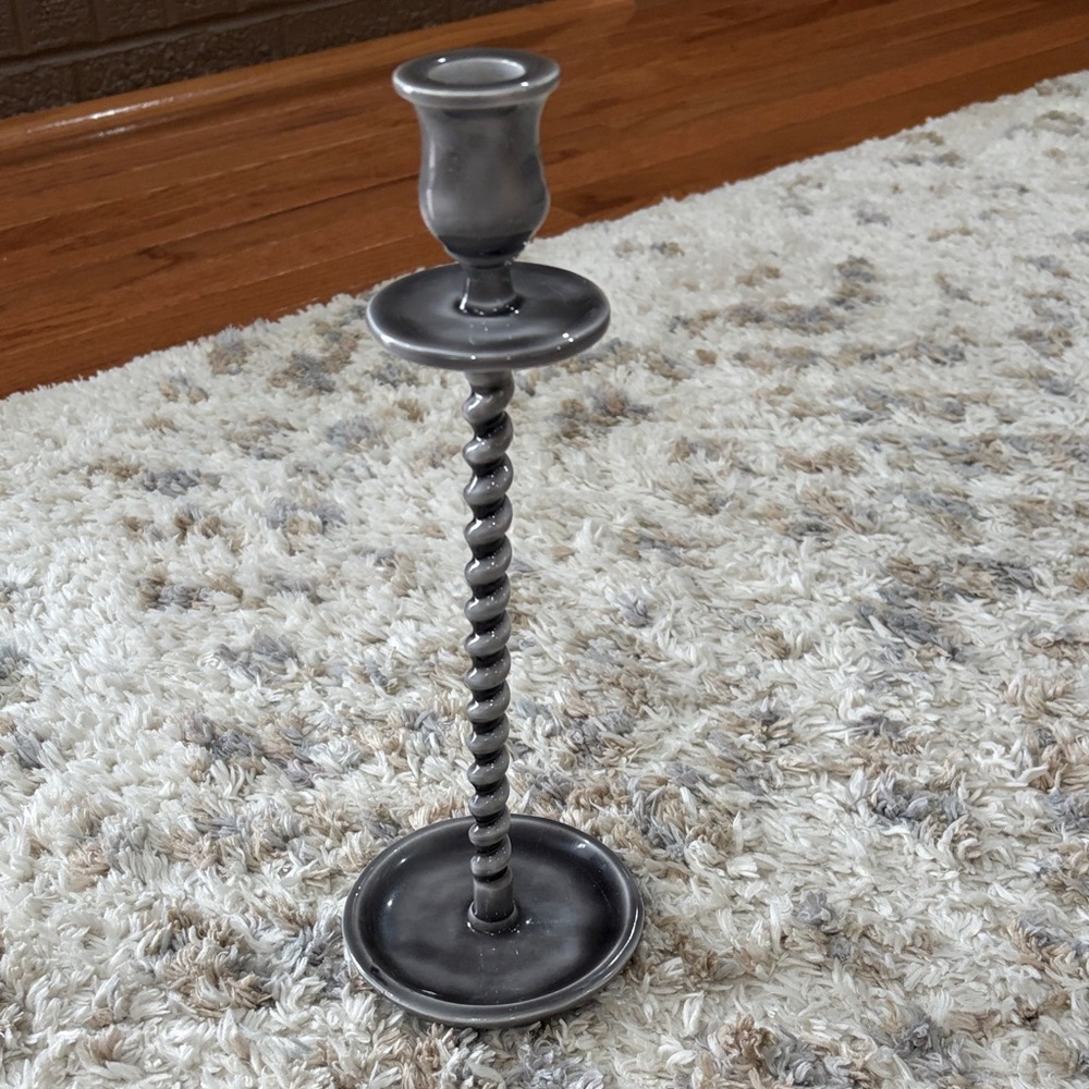 Sophisticated Spiral Gray Candle Holder